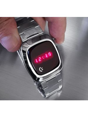 COMMODORE AUTHENTIC VINTAGE 1970s RED DISPLAY LED WATCH MINT CONDITION NOS