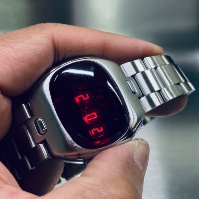 EAGLE SS, Retro 70s Style LED Watch