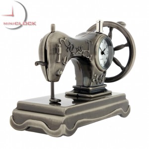 SEWING MACHINE MINIATURE VINTAGE SINGER STYLE COLLECTIBLE MINI CLOCK 