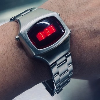 Dot MATRIX Retro RED LED Watch