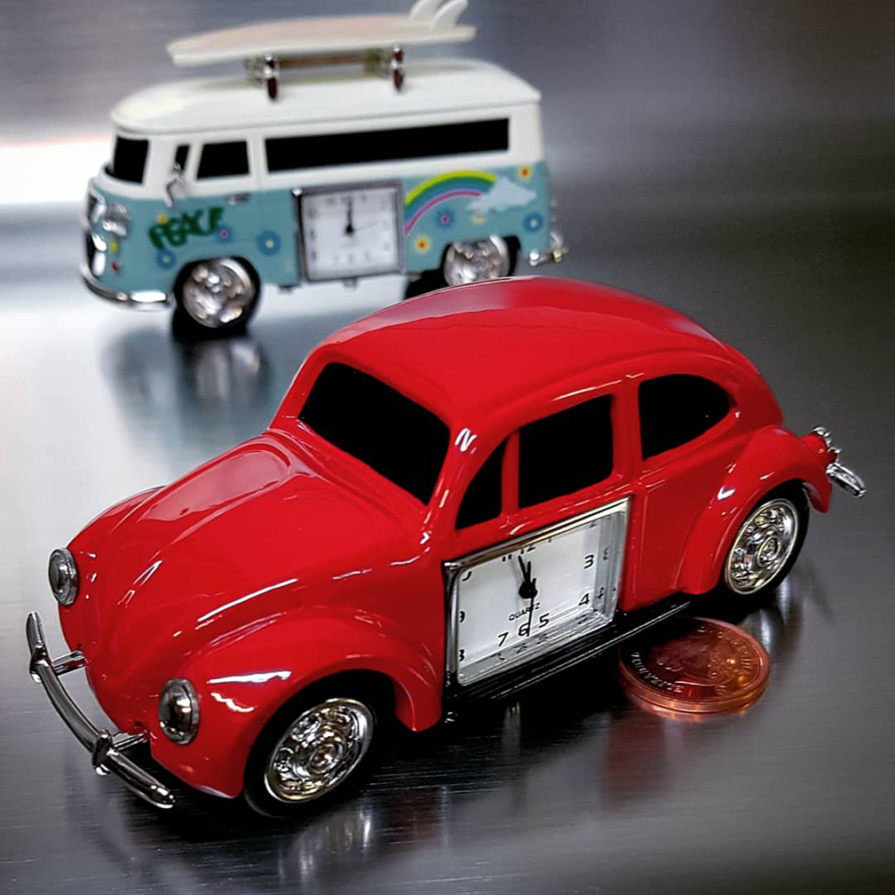VW Beetle Novelty Miniature Desk Top Car Clock in Red or Black 
